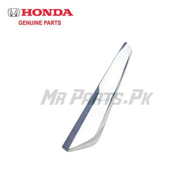 Honda BR-V 2017 - 2023 Honda Genuine Trunk Lid Moulding Lower