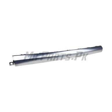 Hyundai Santa Fe 2024 - 2026 Grille Moulding Center