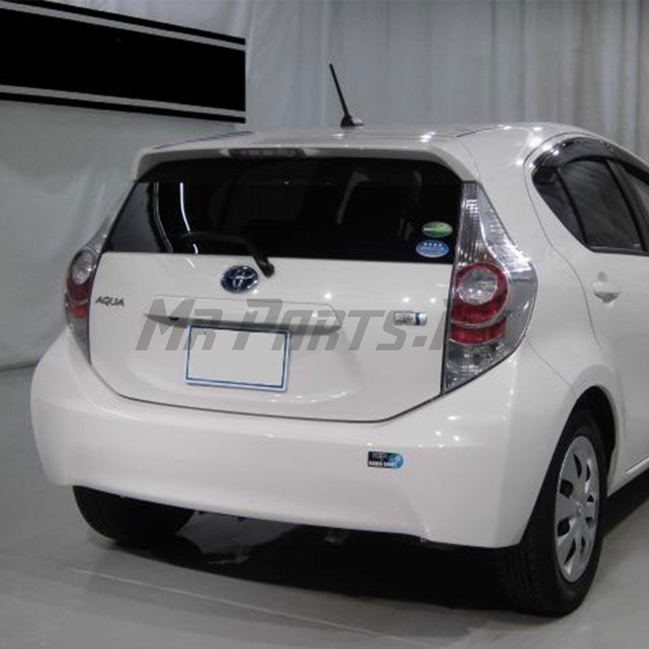 Toyota Aqua 2012 - 2014 Rear Light Lens - Image 2