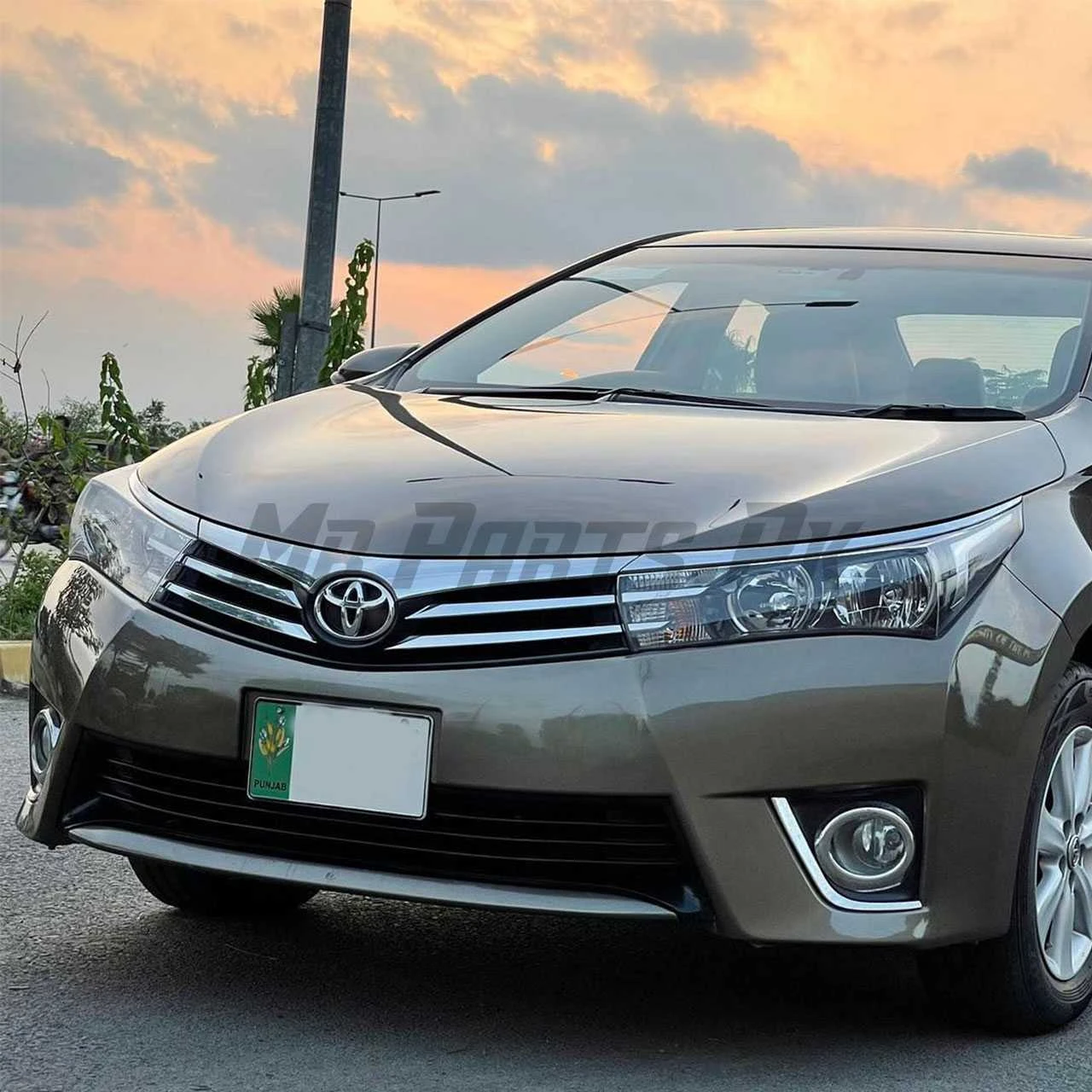 Toyota Corolla 2015 - 2017 Front Bumper Grille - Image 2