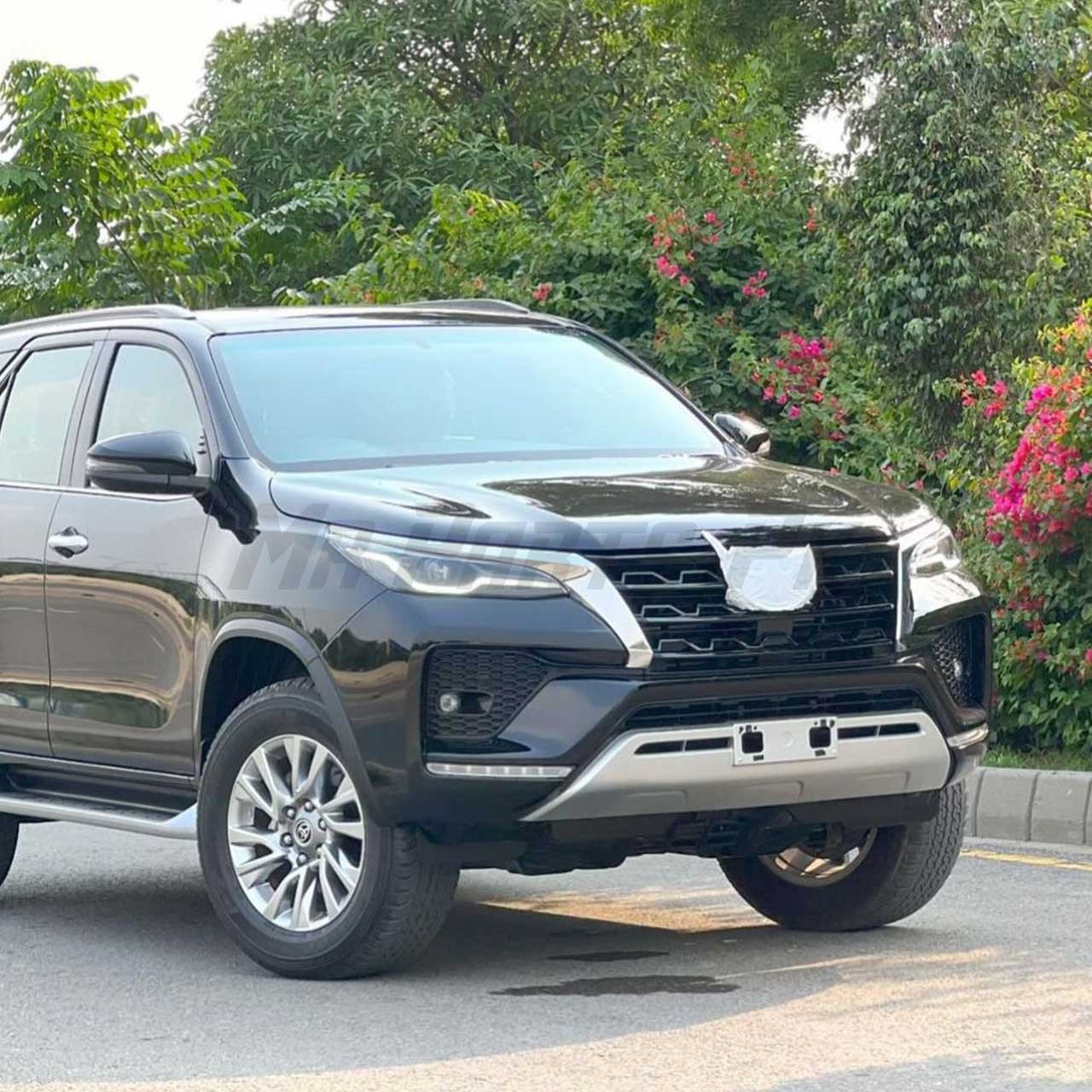 Toyota Fortuner 2022 - 2026 Radiator Cover - Image 2