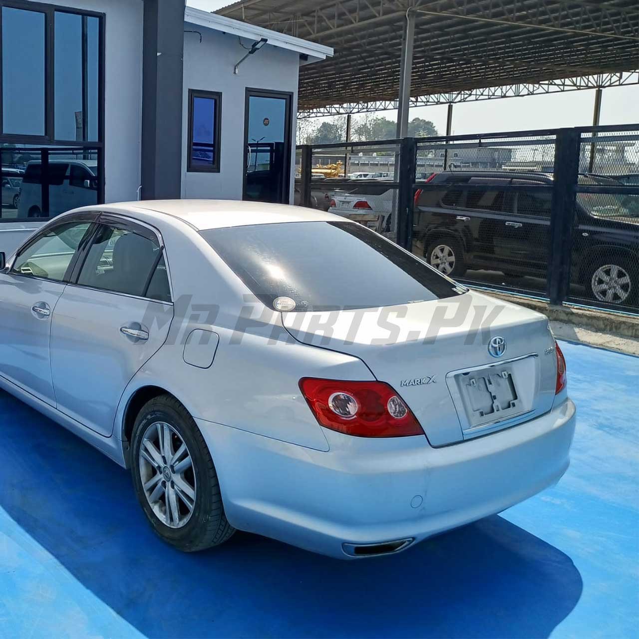 Toyota Mark X 2004 - 2009 Rear Light - Image 2